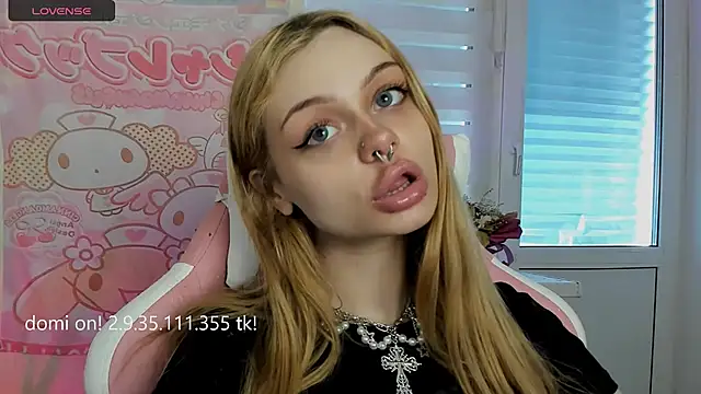 shy melony online show from May 5, 7:11 am