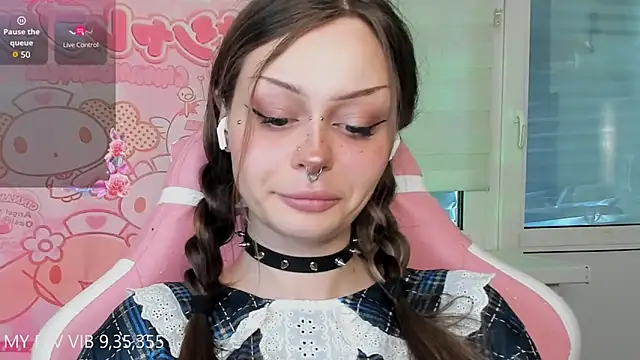 shy melony online show from March 12, 1:15 pm