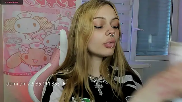shy melony online show from May 11, 7:21 am