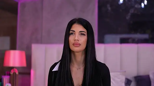 RaisaKali online show from December 4, 4:50 pm