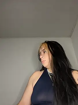Snapshot of NatyOlson chatting on April 4, 3:02 am NatyOlson online show from April 4, 3:02 am
