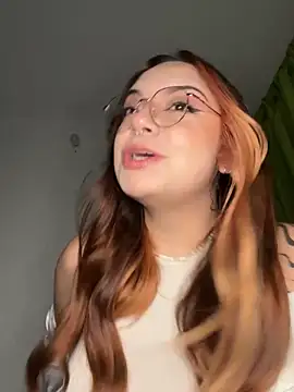 NatyOlson online show from December 17, 4:28 am