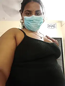 Hotmilfxox online show from April 15, 10:32 am