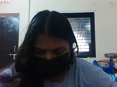 Hotmilfxox online show from May 21, 7:28 am