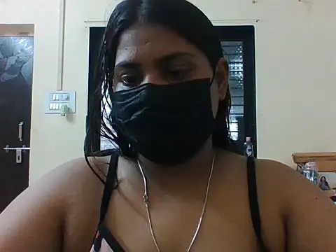Hotmilfxox online show from May 29, 9:04 am
