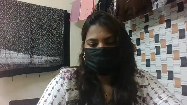 Hotmilfxox online show from June 22, 8:44 am