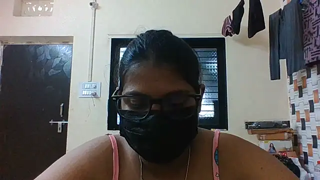Hotmilfxox online show from June 2, 8:36 am