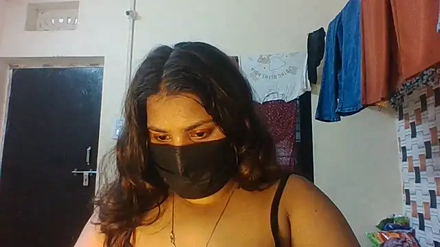 Hotmilfxox online show from July 3, 8:21 am
