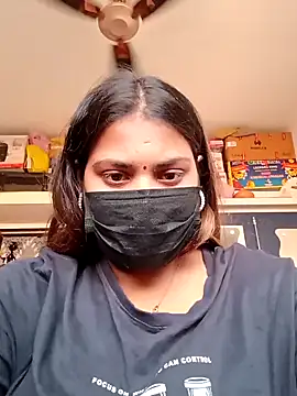 Hotmilfxox online show from January 7, 11:37 am