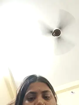 Hotmilfxox online show from April 9, 10:38 pm