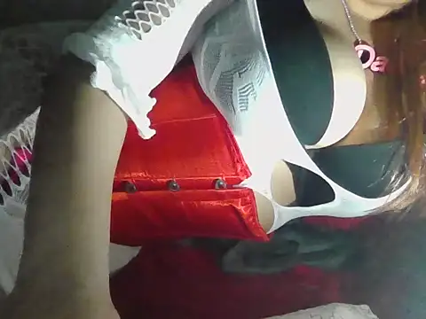 JulieJoe  online show from November 12, 9:40 pm