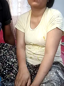 Snapshot of Desi_Best_Anal chatting on February 1, 8:08 am Desi Best Anal online show from February 1, 8:08 am