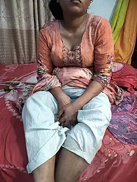 Snapshot of Desi_Best_Anal chatting on February 18, 5:31 pm Desi Best Anal online show from February 18, 5:31 pm