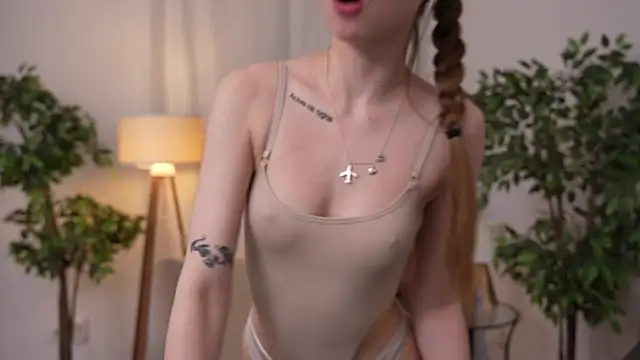 CherrylReid online show from December 19, 11:25 pm