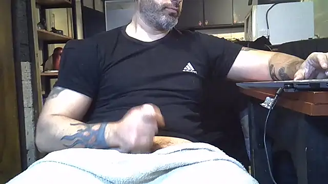 ozzypsico13 online show from August 1, 3:21 pm