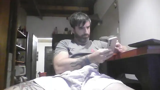 Snapshot of ozzypsico13 chatting on May 22, 10:52 pm ozzypsico13 online show from May 22, 10:52 pm