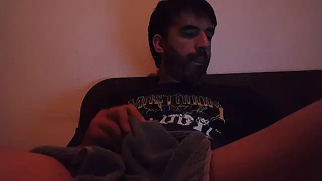 Snapshot of ozzypsico13 chatting on December 28, 3:26 am ozzypsico13 online show from December 28, 3:26 am