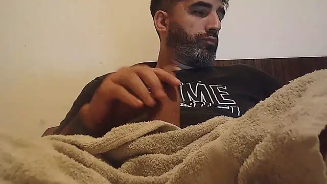 ozzypsico13 online show from April 24, 1:51 am