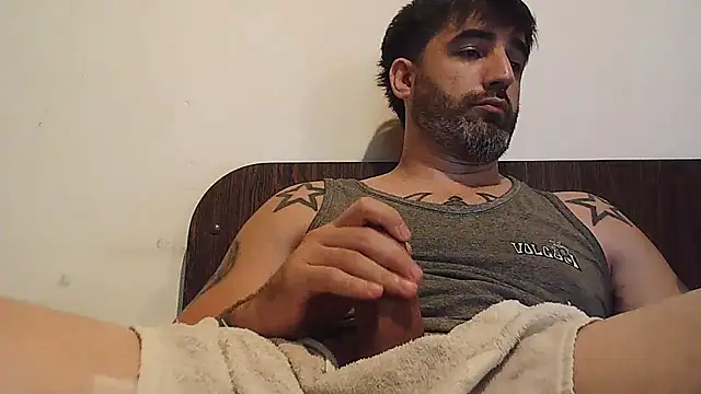 ozzypsico13 online show from February 18, 4:25 pm