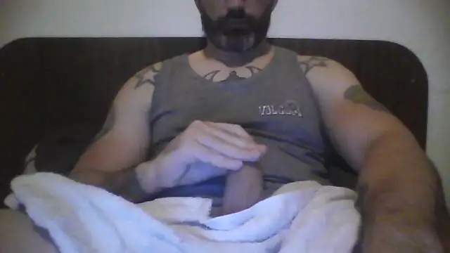 Snapshot of ozzypsico13 chatting on December 4, 1:48 am ozzypsico13 online show from December 4, 1:48 am