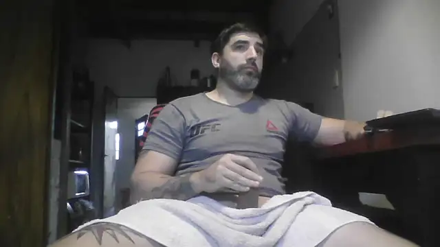 Snapshot of ozzypsico13 chatting on May 23, 3:22 pm ozzypsico13 online show from May 23, 3:22 pm