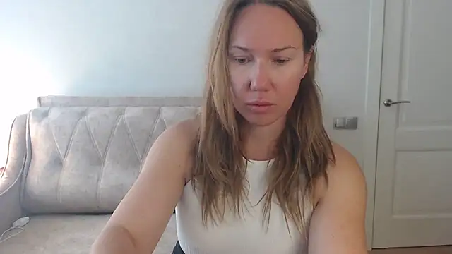 Snapshot of Magic_Mary_ass chatting on July 19, 6:22 am Magic Mary ass online show from July 19, 6:22 am