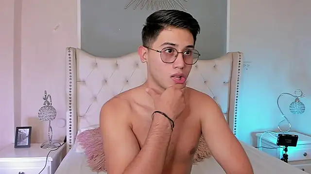 Brandonn Millerr online show from January 24, 11:02 pm