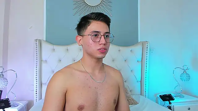 Brandonn Millerr online show from December 6, 12:40 am