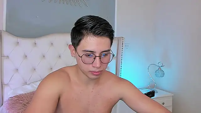 Brandonn Millerr online show from February 4, 9:10 pm