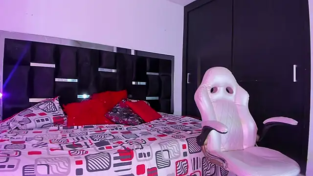 Tasha Sant online show from November 26, 12:38 pm