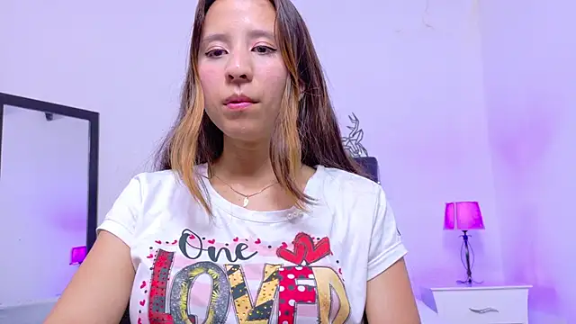 Skinny hottie18 online show from March 21, 1:45 pm
