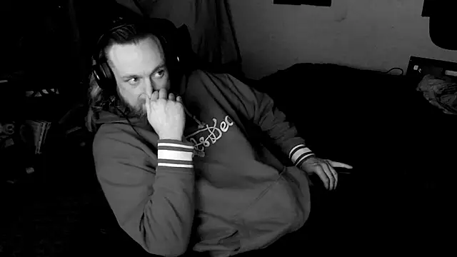 H1gh Fr3qu3ncy online show from March 11, 10:04 pm
