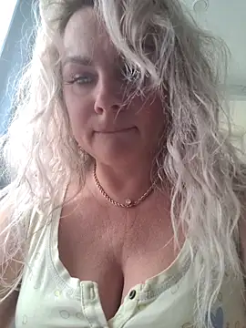 candy queeen online show from May 30, 11:05 am