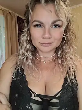 candy queeen online show from July 2, 4:40 am