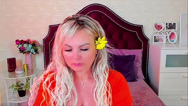candy queeen online show from March 22, 12:14 pm