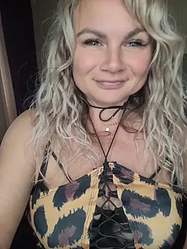 candy queeen online show from June 3, 3:51 am