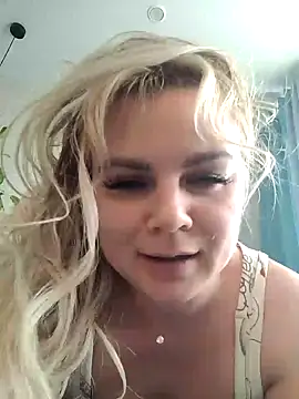 candy queeen online show from February 26, 4:52 am