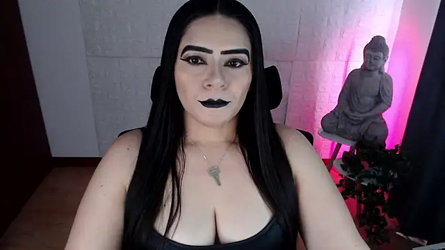 GODDESS EVANS online show from September 18, 3:59 pm