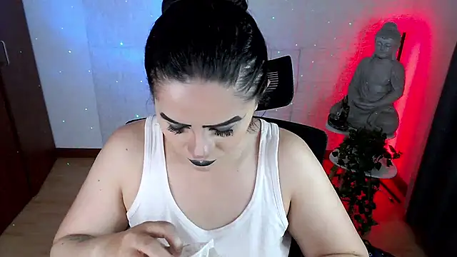 GODDESS EVANS online show from July 16, 12:40 am