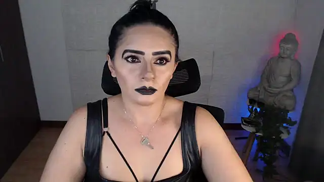 GODDESS EVANS online show from March 5, 11:10 pm