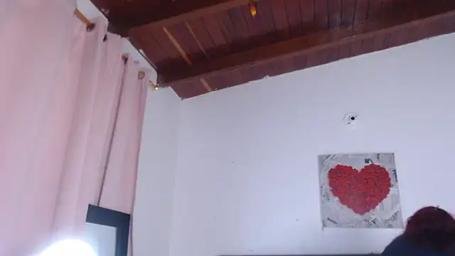 Amara Red online show from December 4, 11:09 am