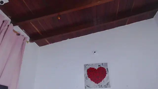 Amara Red online show from October 28, 11:09 am