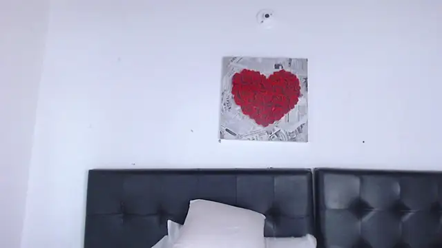 Amara Red online show from October 29, 11:20 am