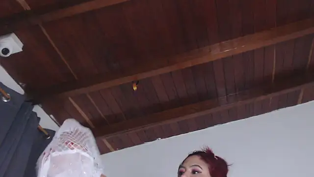 Snapshot of Amara_Red chatting on September 26, 1:12 am Amara Red online show from September 26, 1:12 am