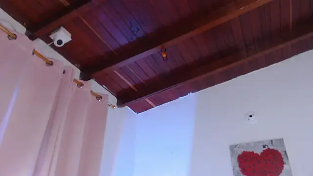 Snapshot of Amara_Red chatting on July 14, 11:27 am Amara Red online show from July 14, 11:27 am