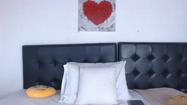 Amara Red online show from November 12, 11:36 am