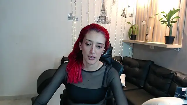 Snapshot of Ruby_Your_Milf chatting on March 4, 9:22 pm Ruby Your Milf online show from March 4, 9:22 pm