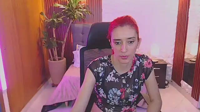 Snapshot of Ruby_Your_Milf chatting on February 26, 12:30 am Ruby Your Milf online show from February 26, 12:30 am