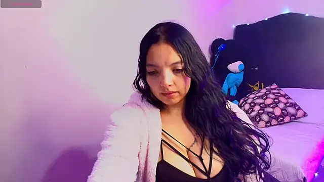 Snapshot of loren_tits24 chatting on May 9, 10:46 pm loren tits24 online show from May 9, 10:46 pm