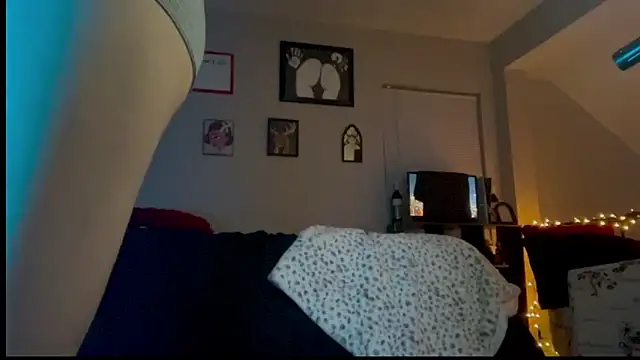 Snapshot of babybimbo chatting on January 4, 12:48 am babybimbo online show from January 4, 12:48 am